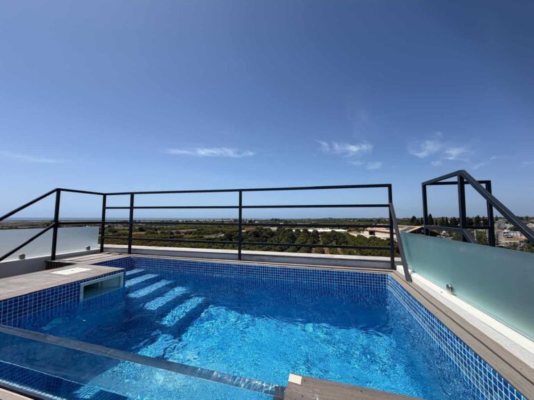 One-Bedroom Apartment with Private Indoor Pool and Sea View in Tavira