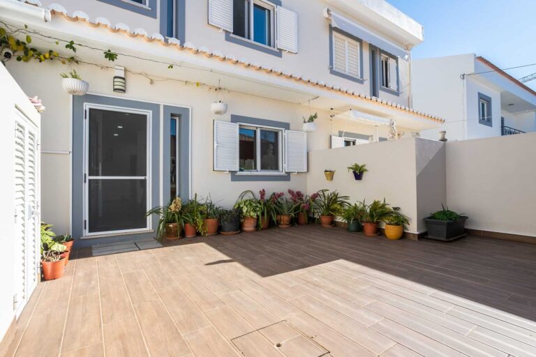 Three-Bedroom Villa with Pool and Sea Views, Tavira